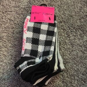 NWT Betsey Johnson Low Cut Socks